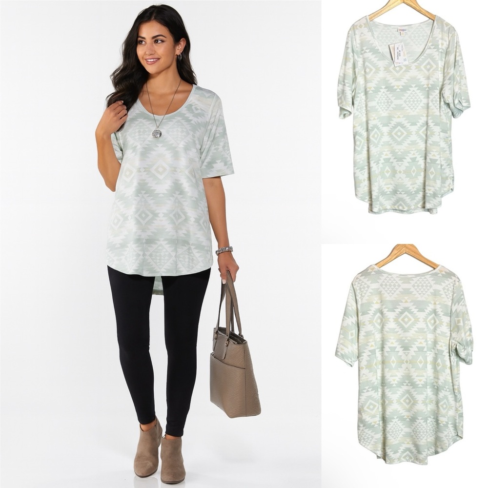 LuLaRoe Morgan Flare Top Tunic Size 3XL Scoop Neck Short Ruched Sleeve Aztec